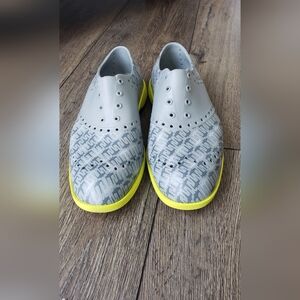 Biion golf shoes men size 7 or womens 9